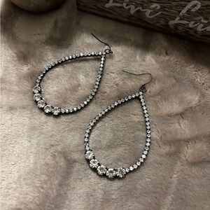 Women’s Earrings Elegant Black Enamel Rhinestone Dangle Teardrop Earrings